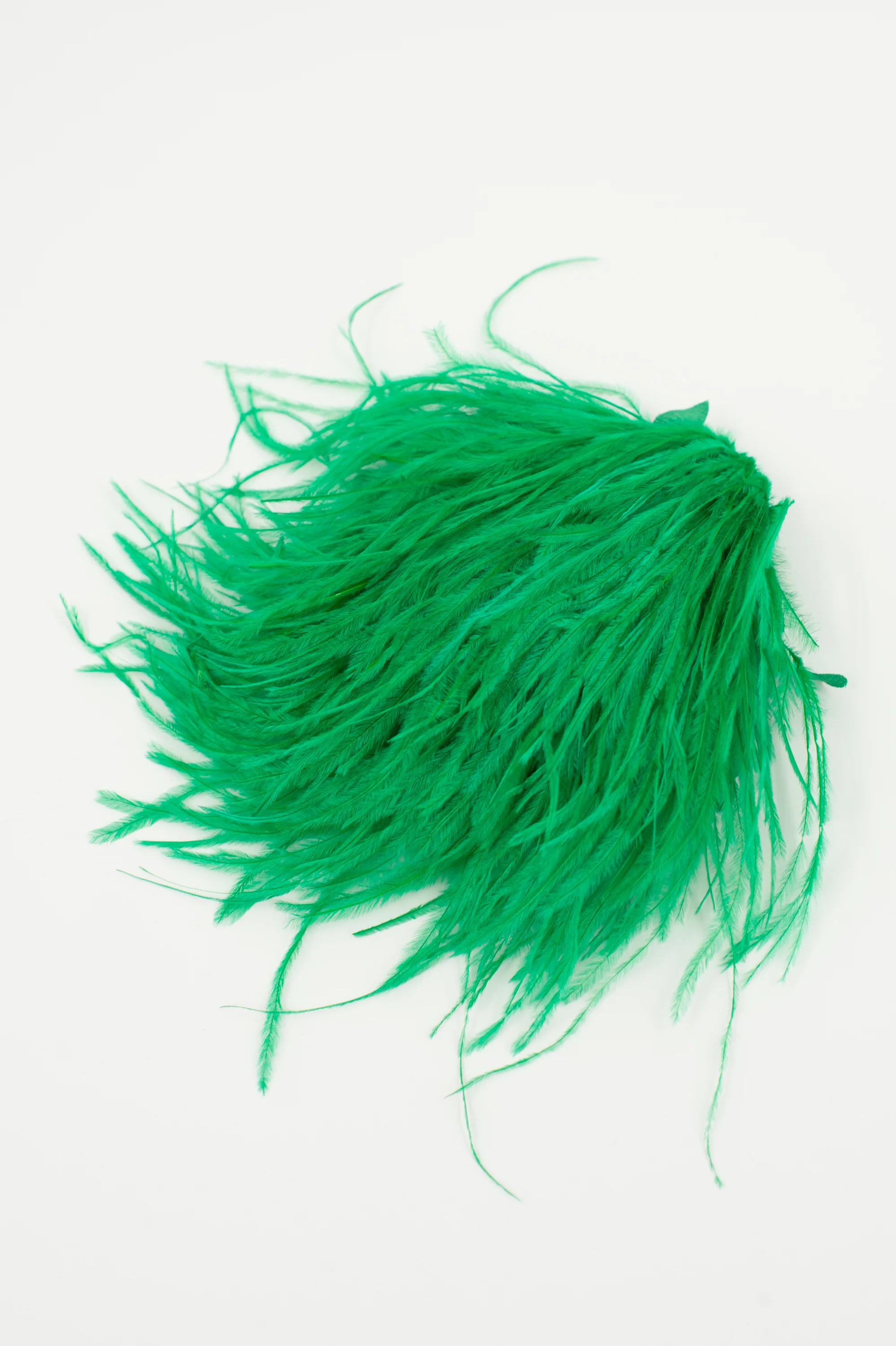 Zaza brooch in grass green feathers - Image 3