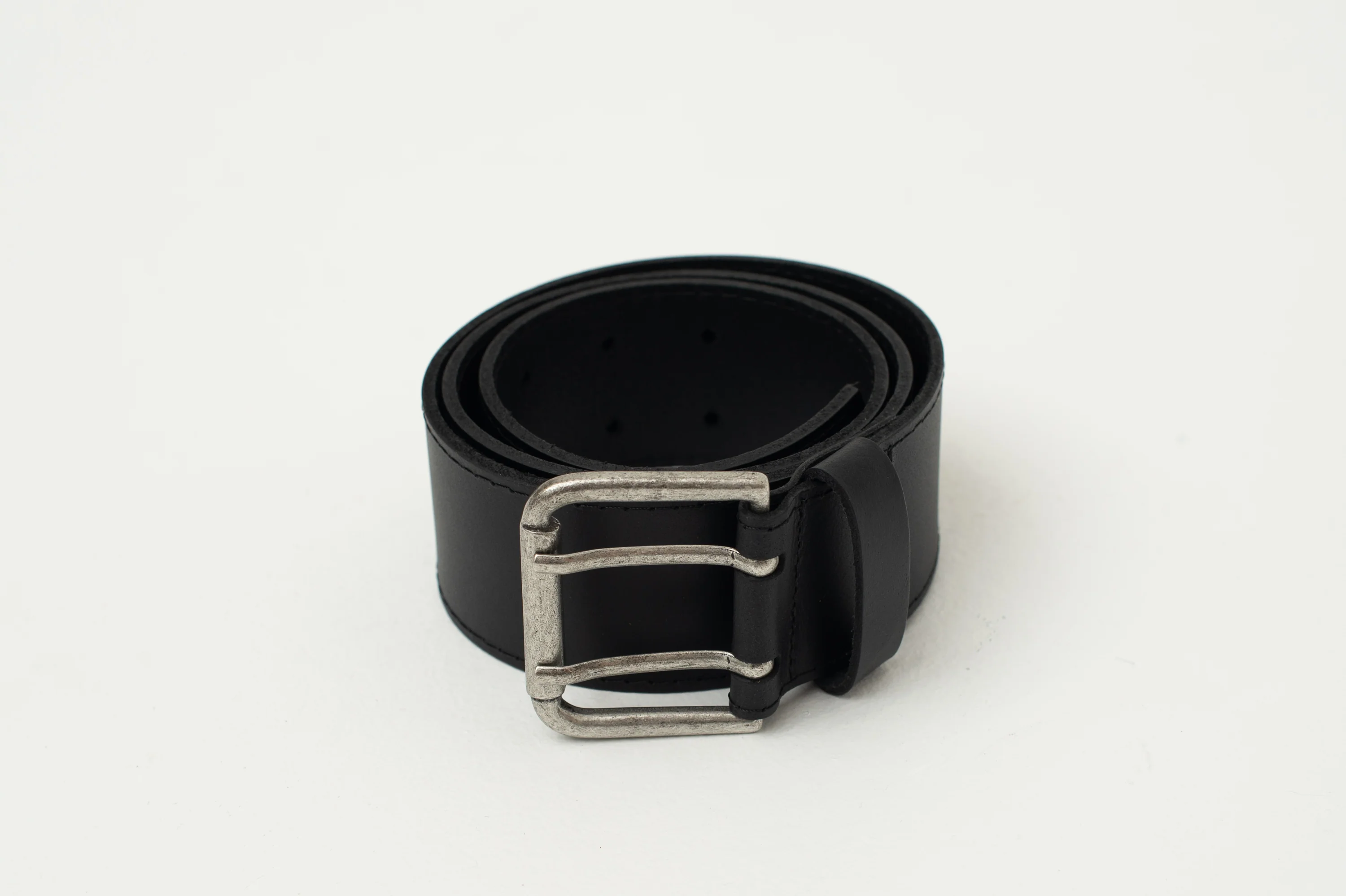 Zwarte riem met dubbele sluiting