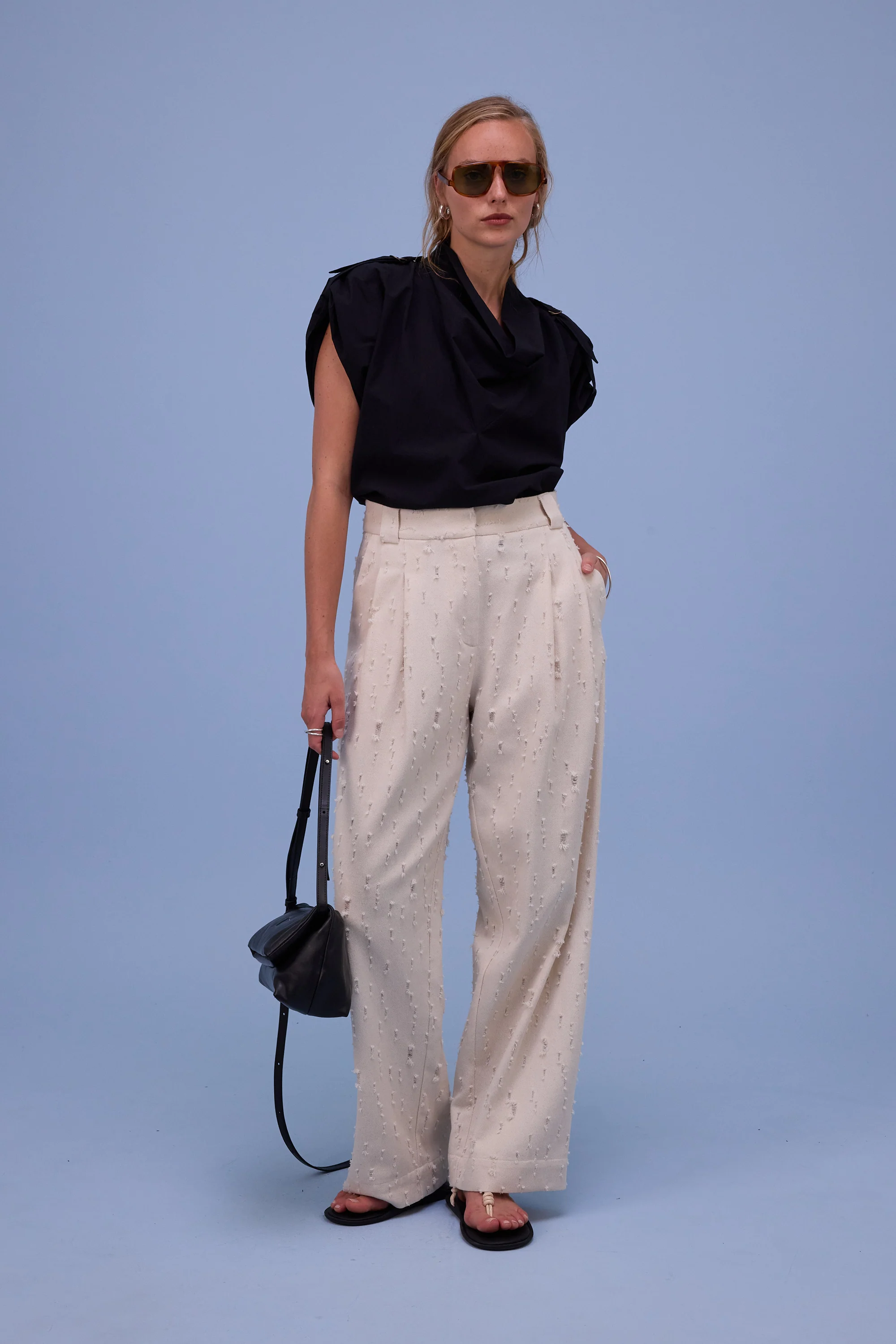 Flora zwarte blouse - Image 2