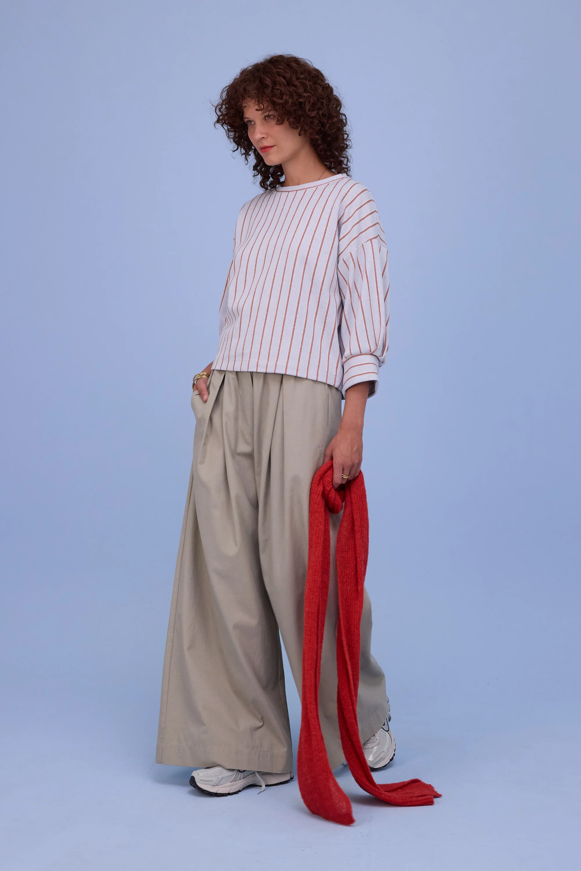 Cava sweater in sky blue red - Image 2