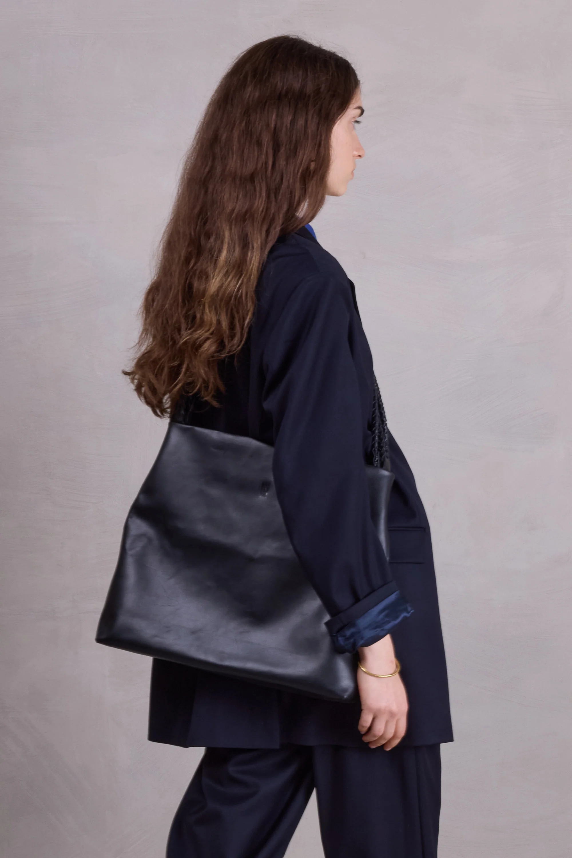 Clutch bag in black - Image 3