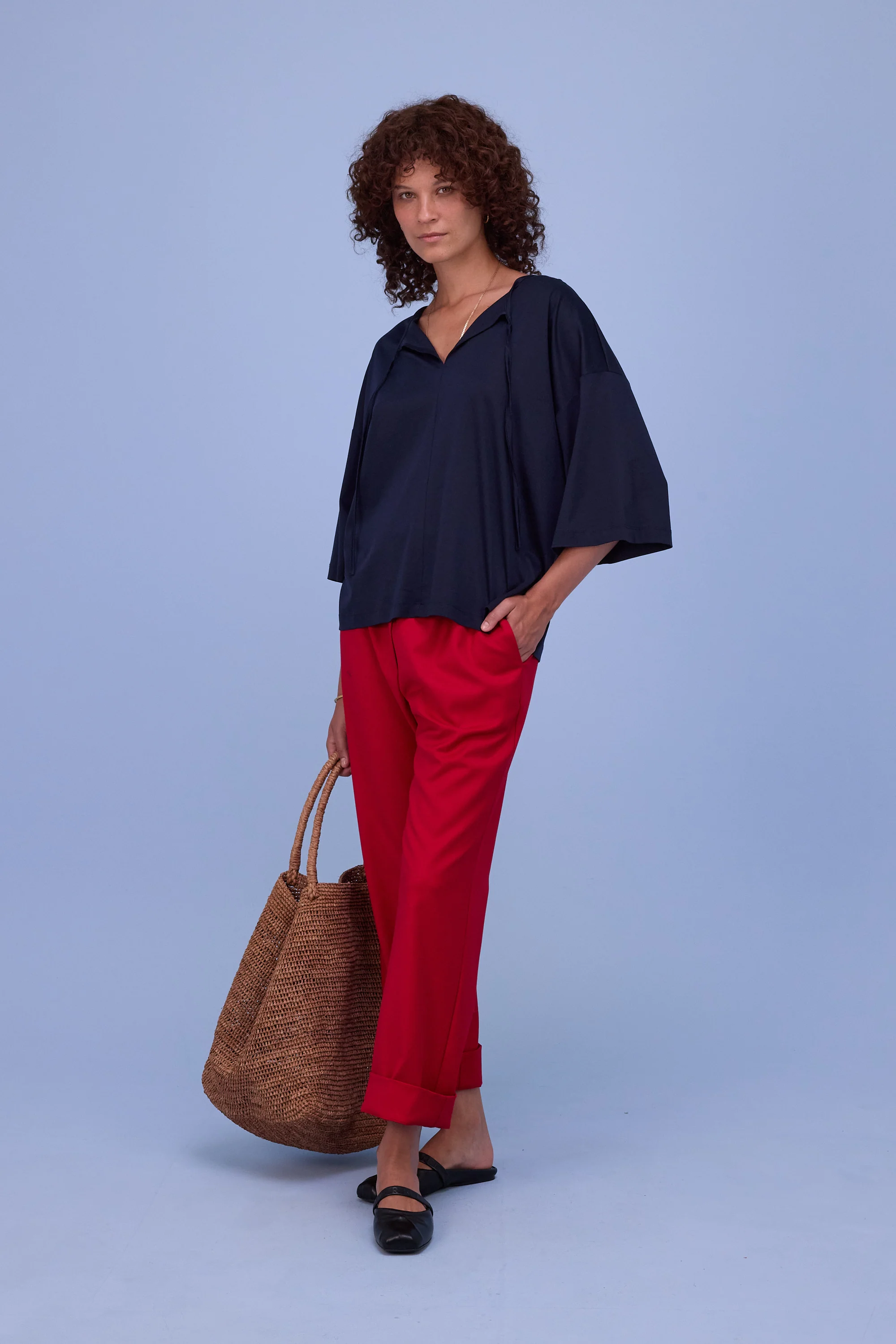 Hiba T-shirt in night blue - Image 2