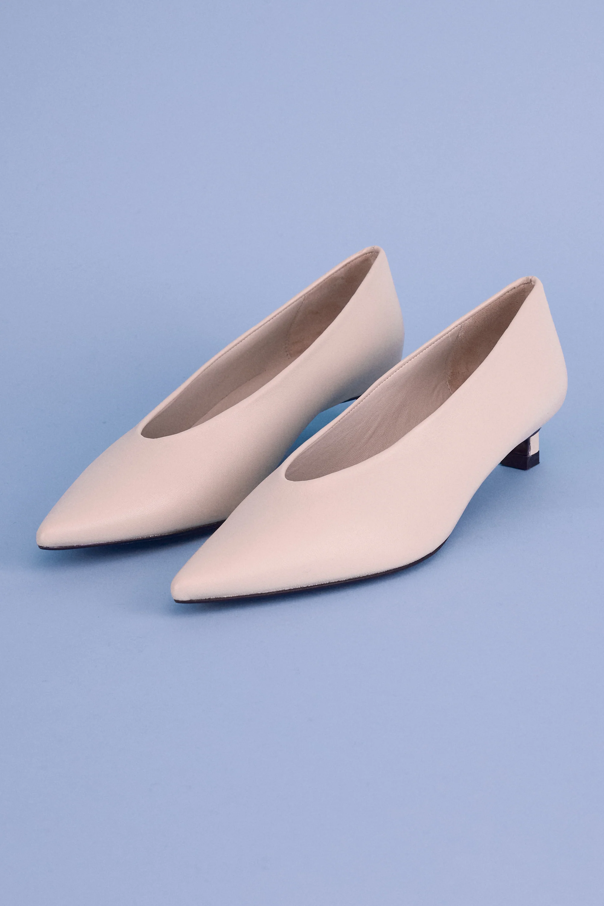 Heaven pump in chalk white - Image 2