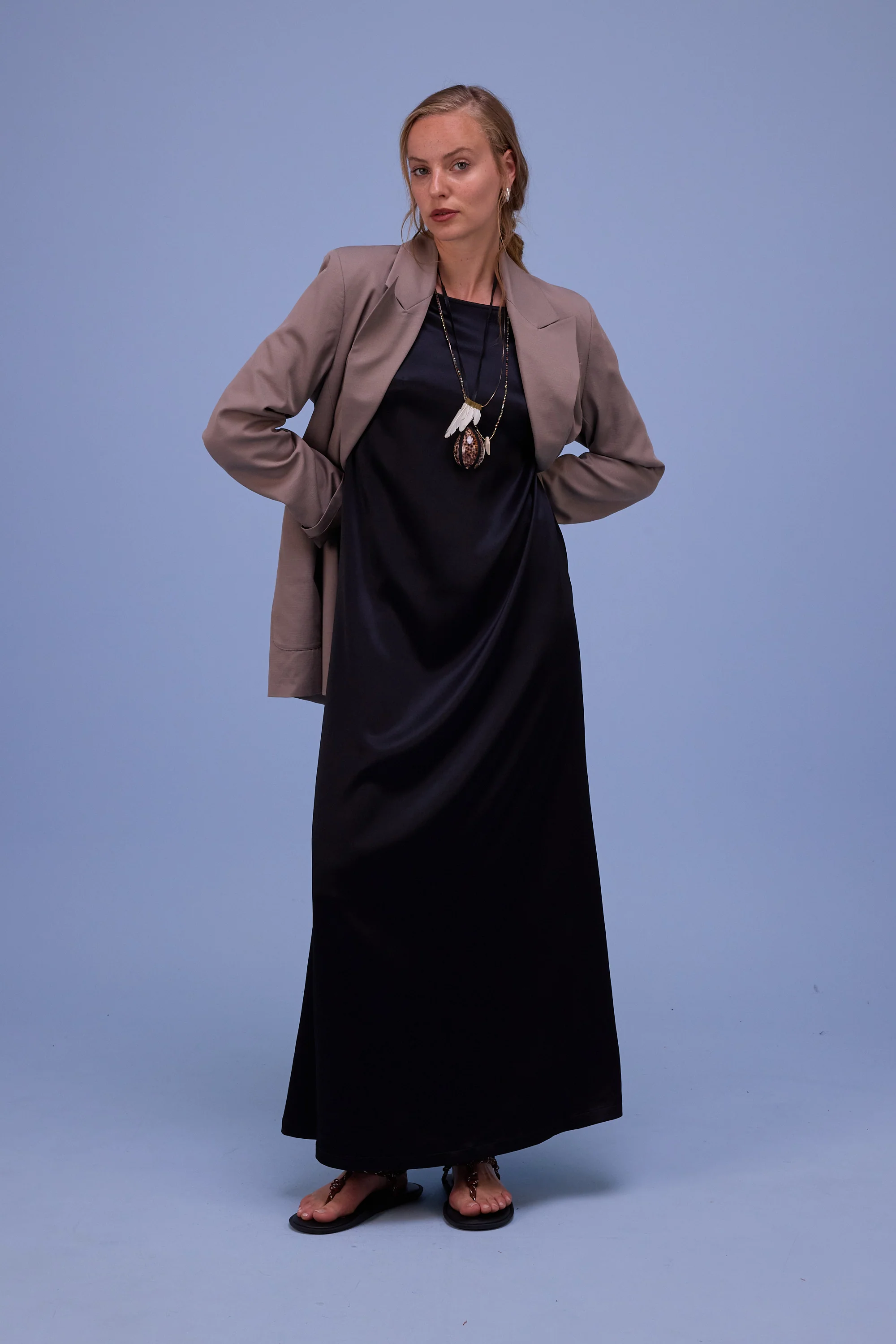 Francine jurk in shiny black - Image 7