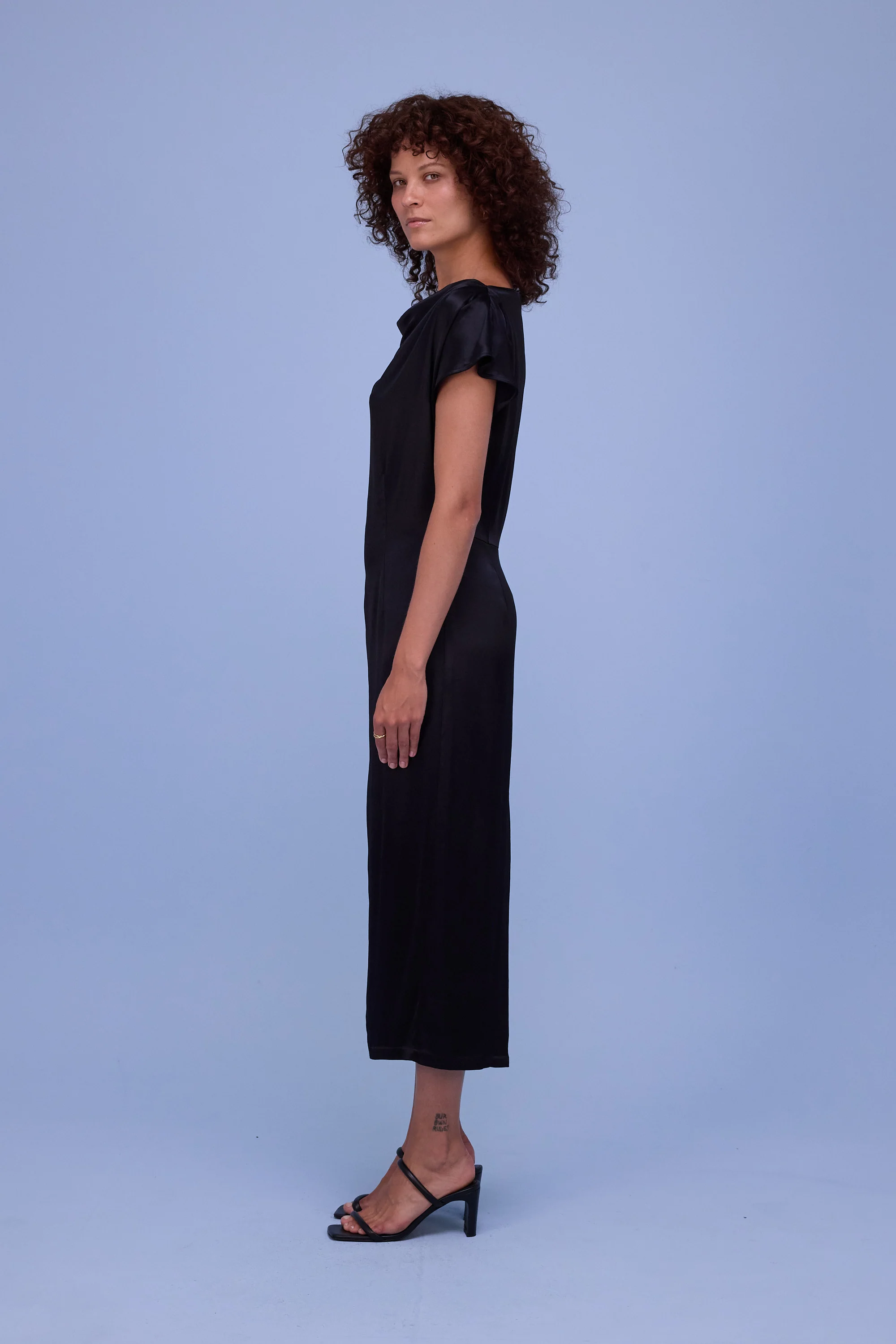 Hortense jurk in shiny black - Image 3