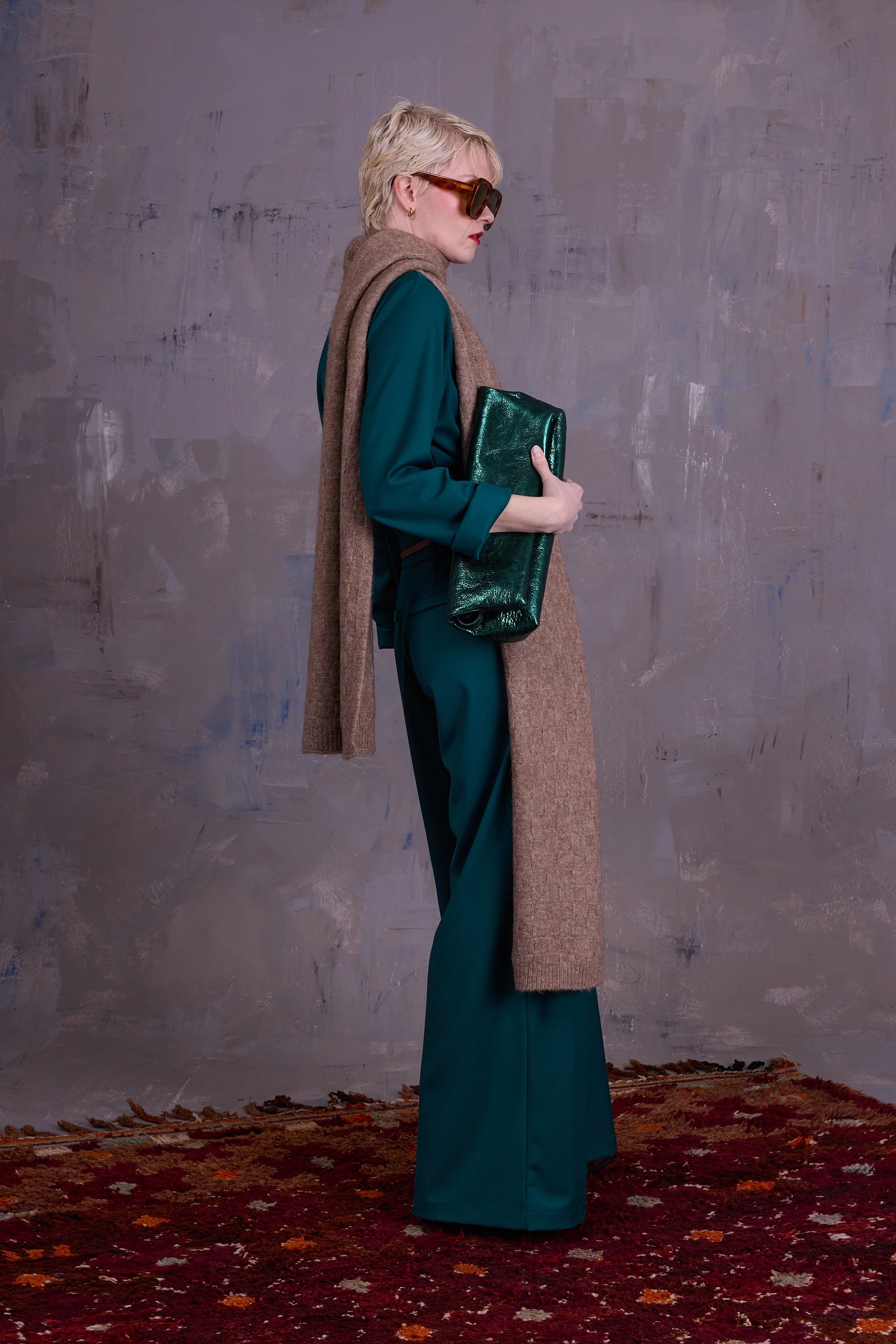 Gennaro handtas in metallic green - Image 5