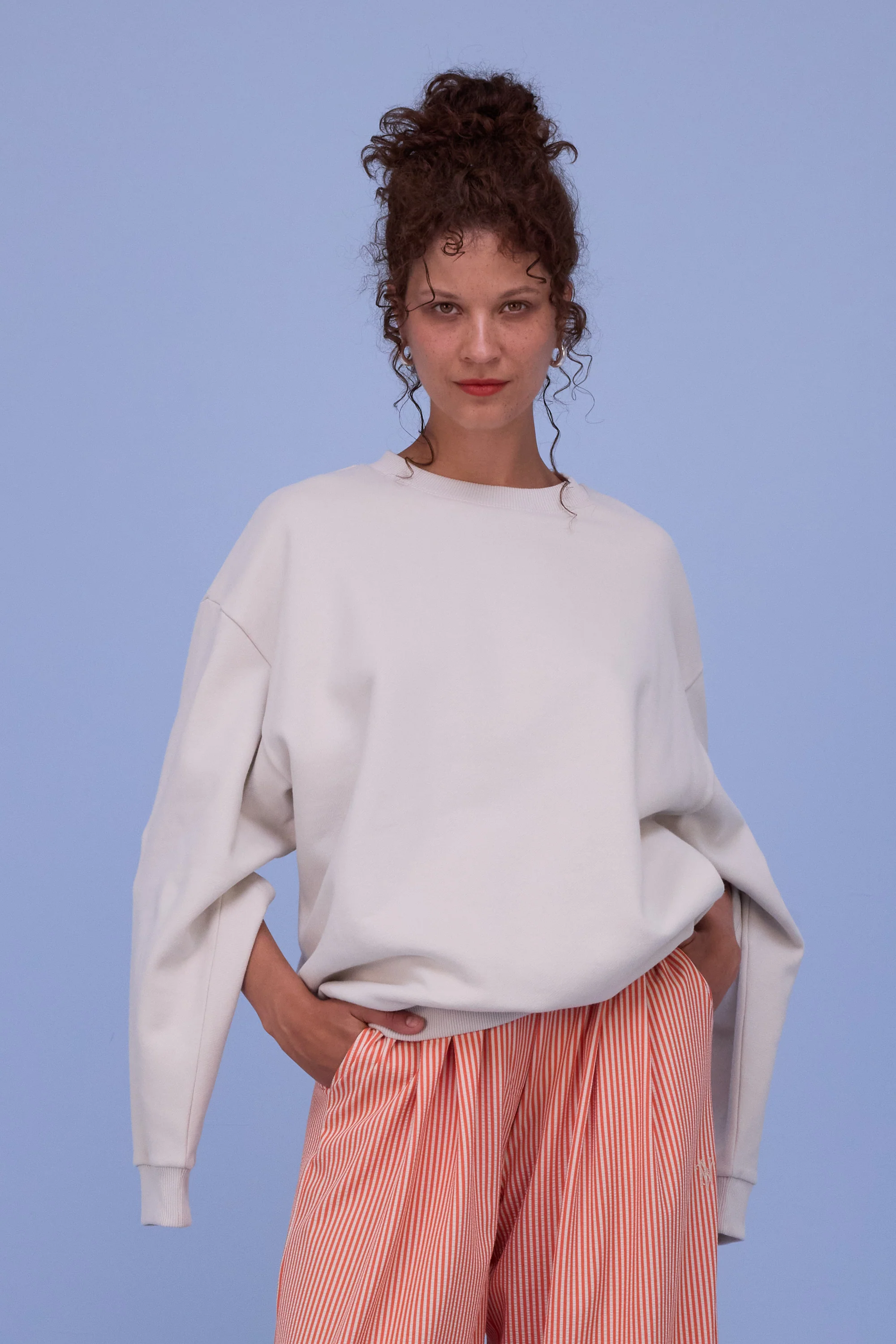 Hadise sweater in almond