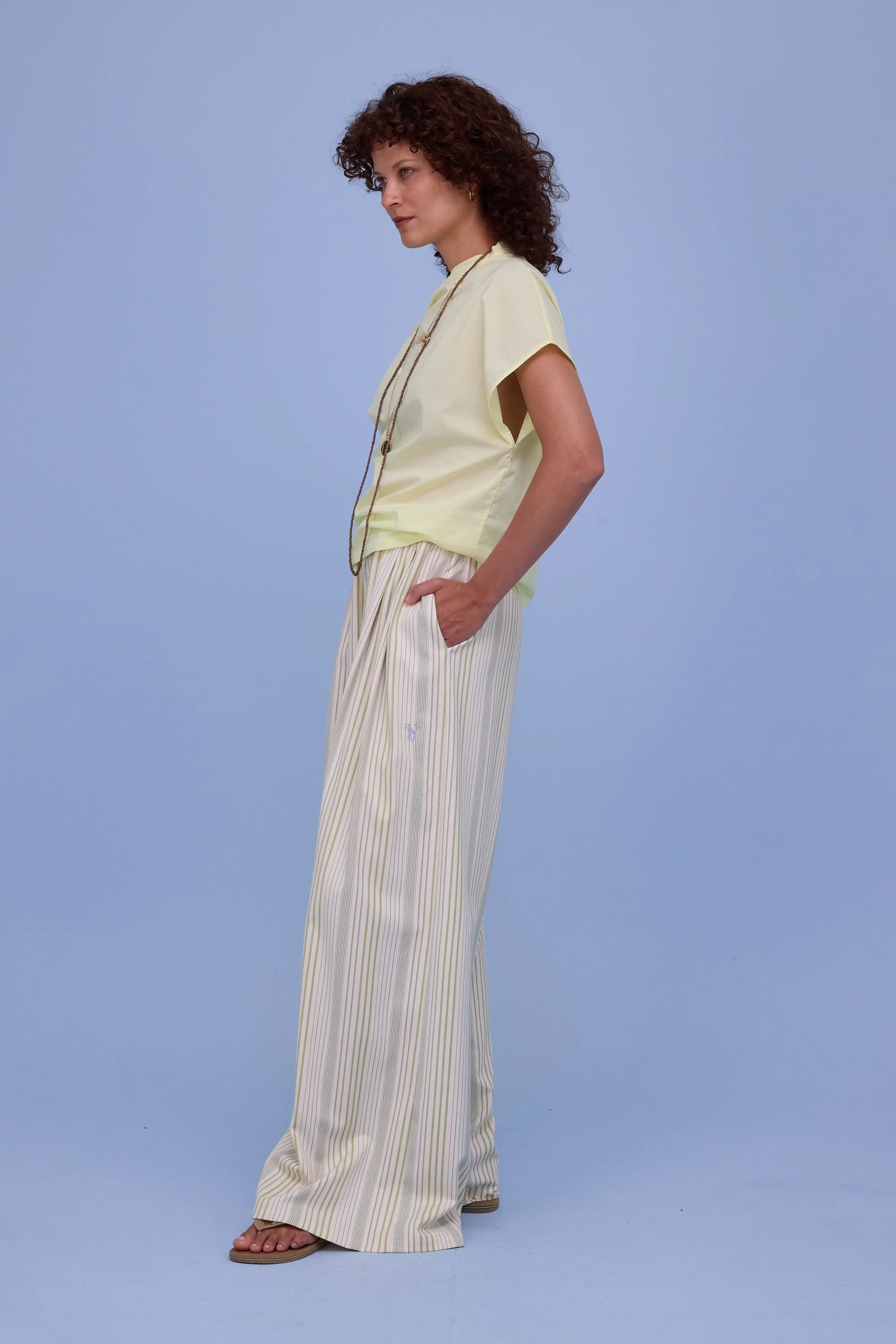 Feline top in tender yellow - Image 3