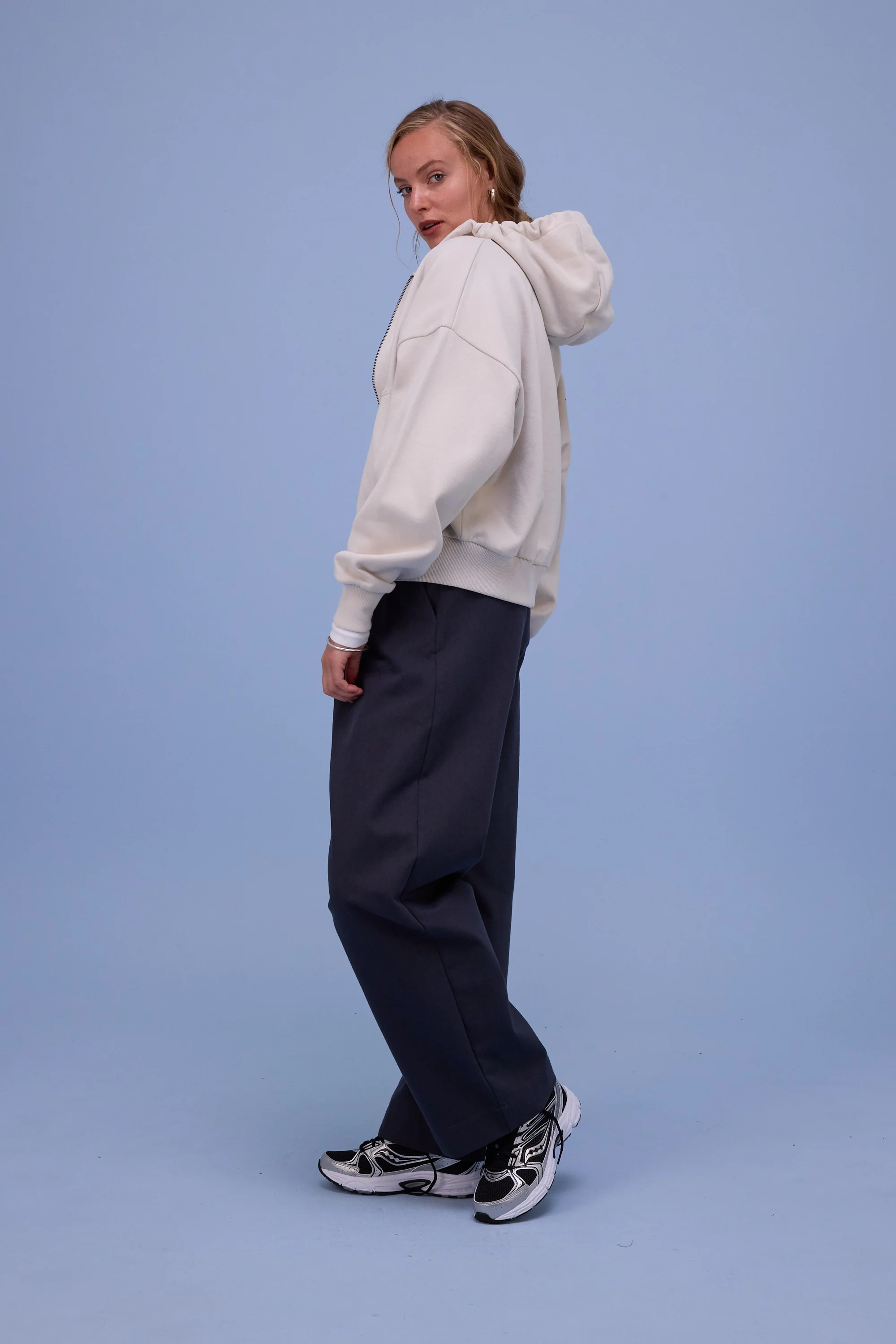 Hada hoodie in almond - Image 3