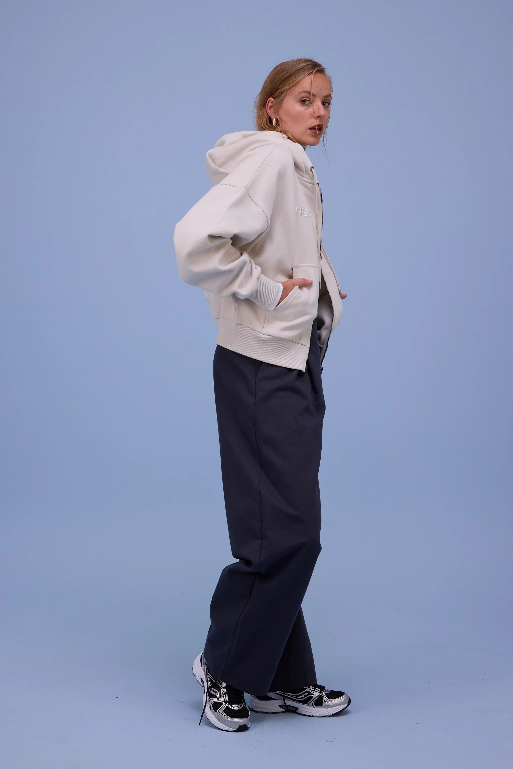 Hada hoodie in almond - Image 5