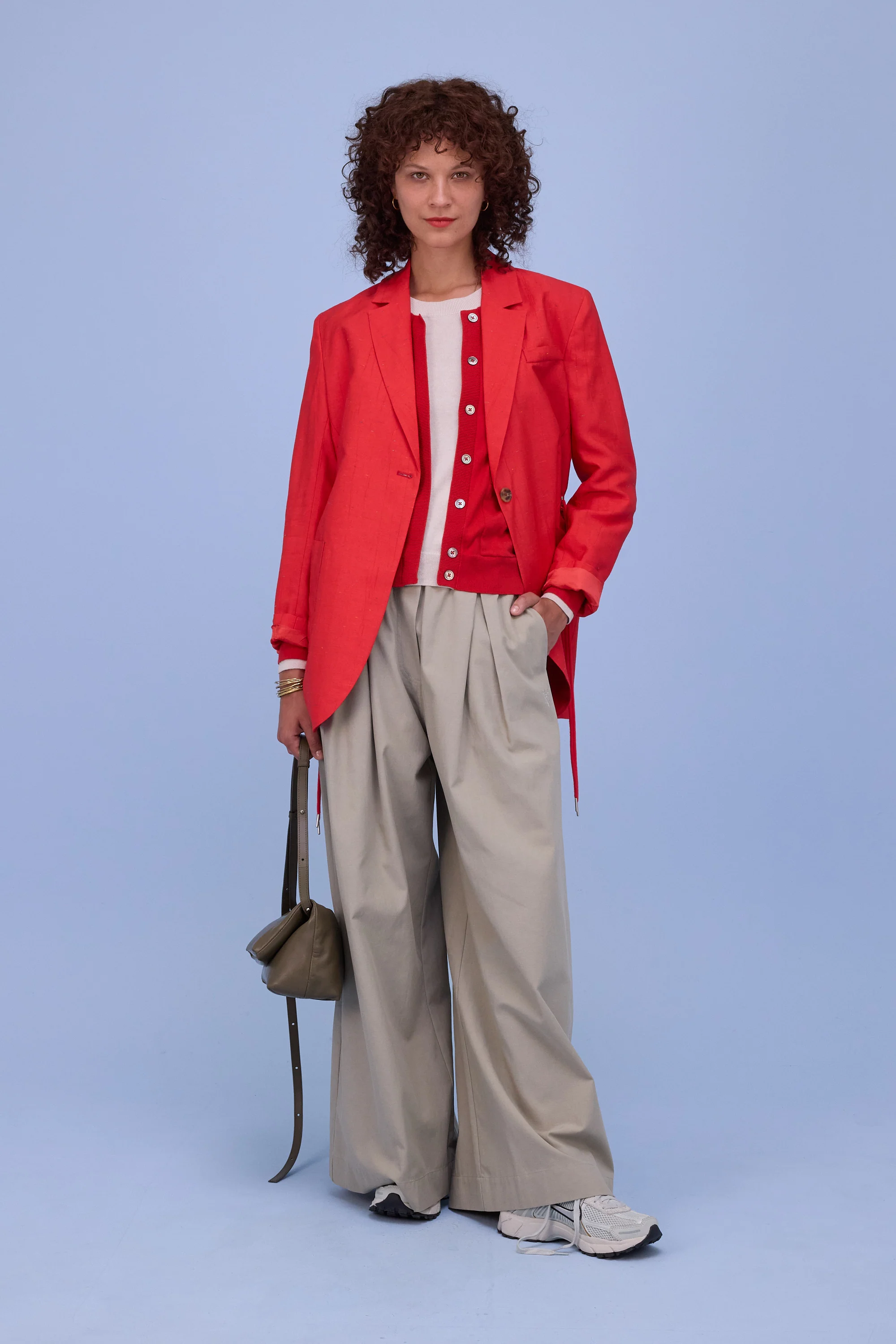 Hanoi semi-cardigan in coral red/almond - Image 6