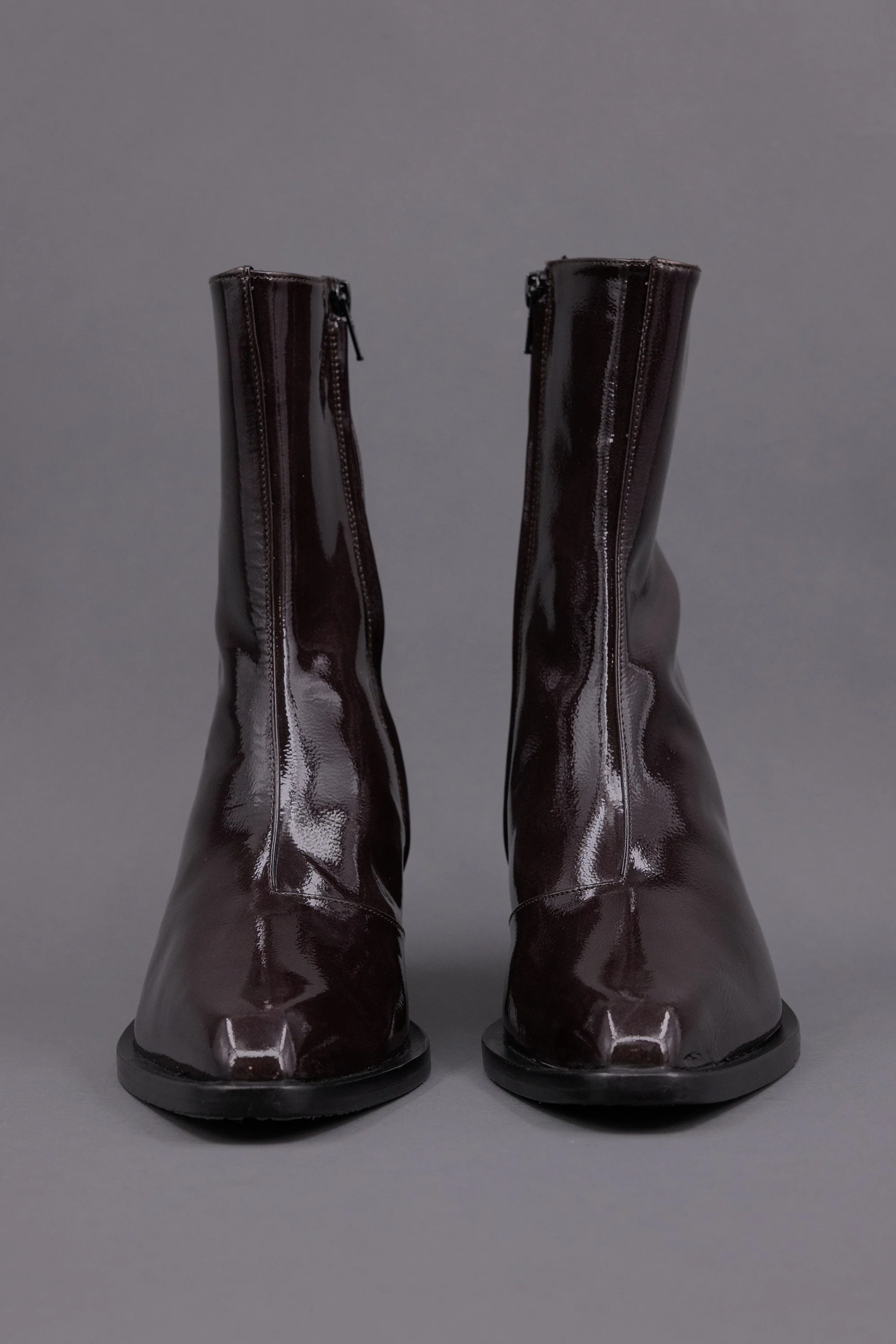 Gilda laarsje in patent after dark - Image 3