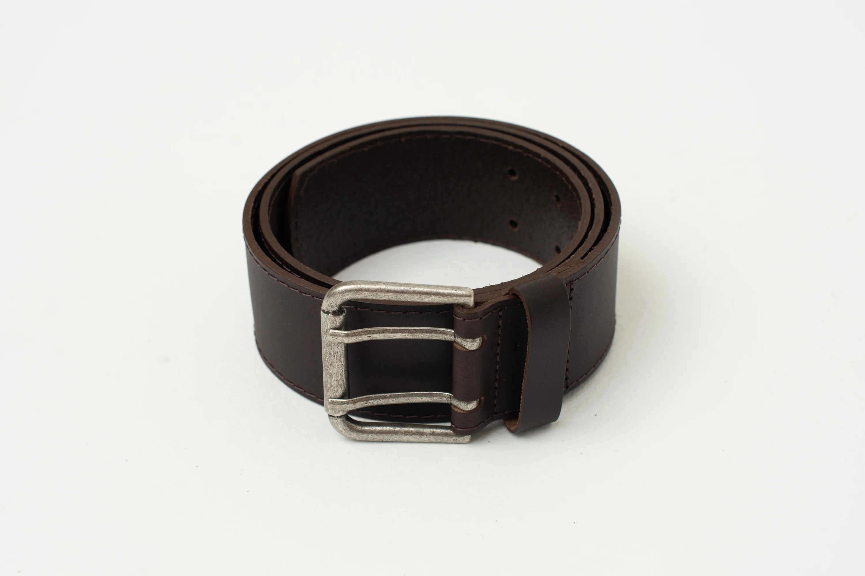 Bruine riem met dubbele sluiting