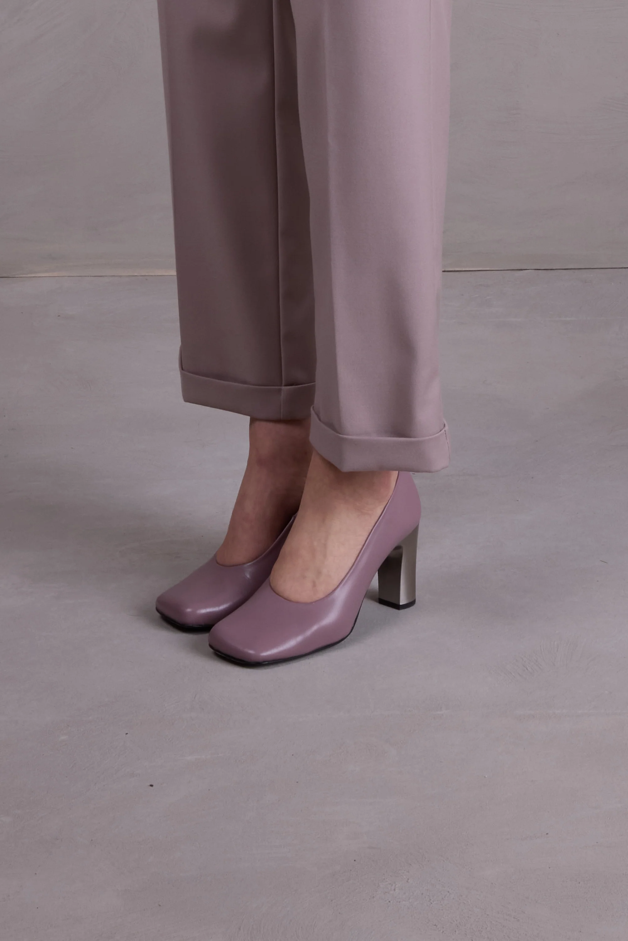 Flume pump in mauve - Image 10