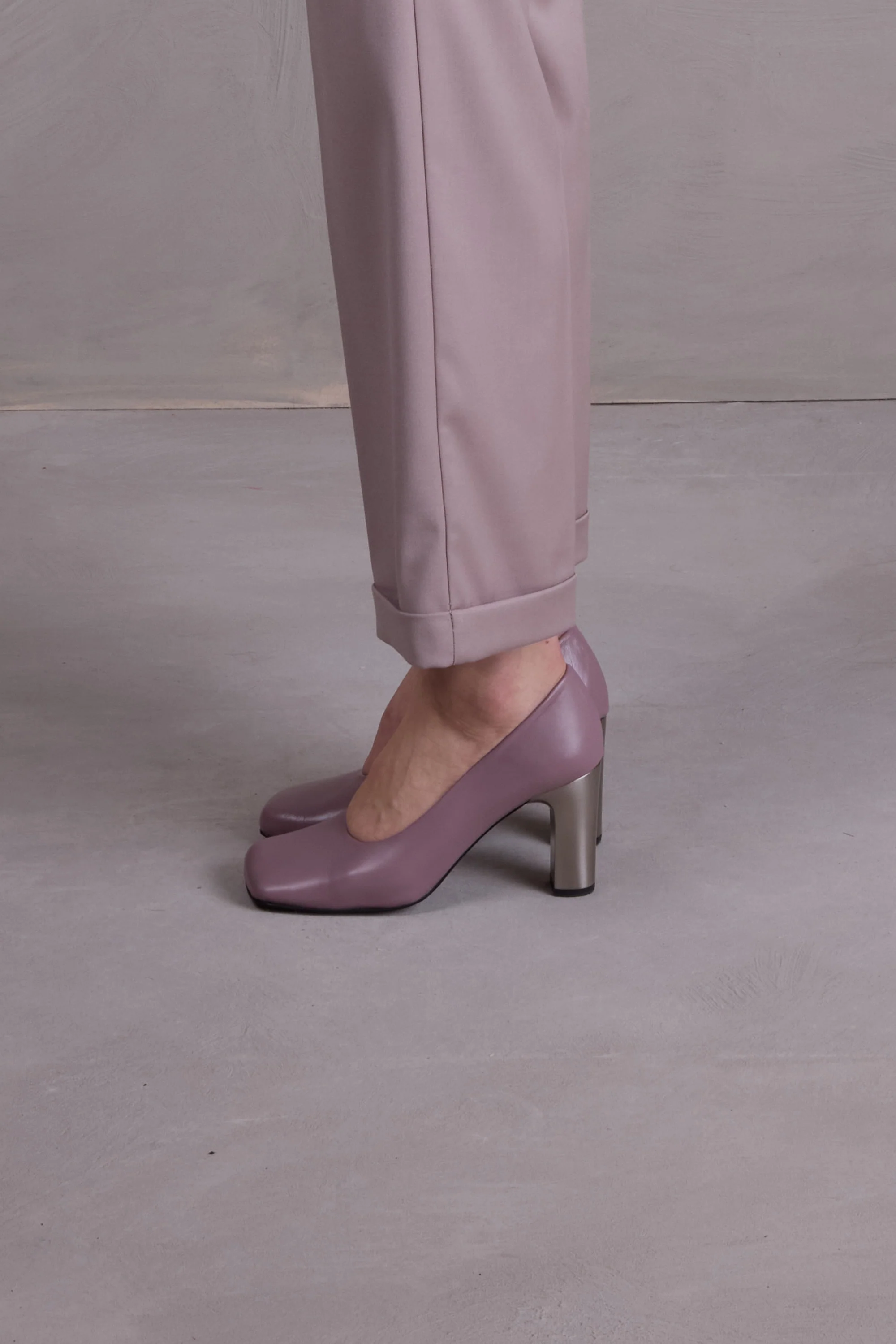 Flume pump in mauve - Image 9
