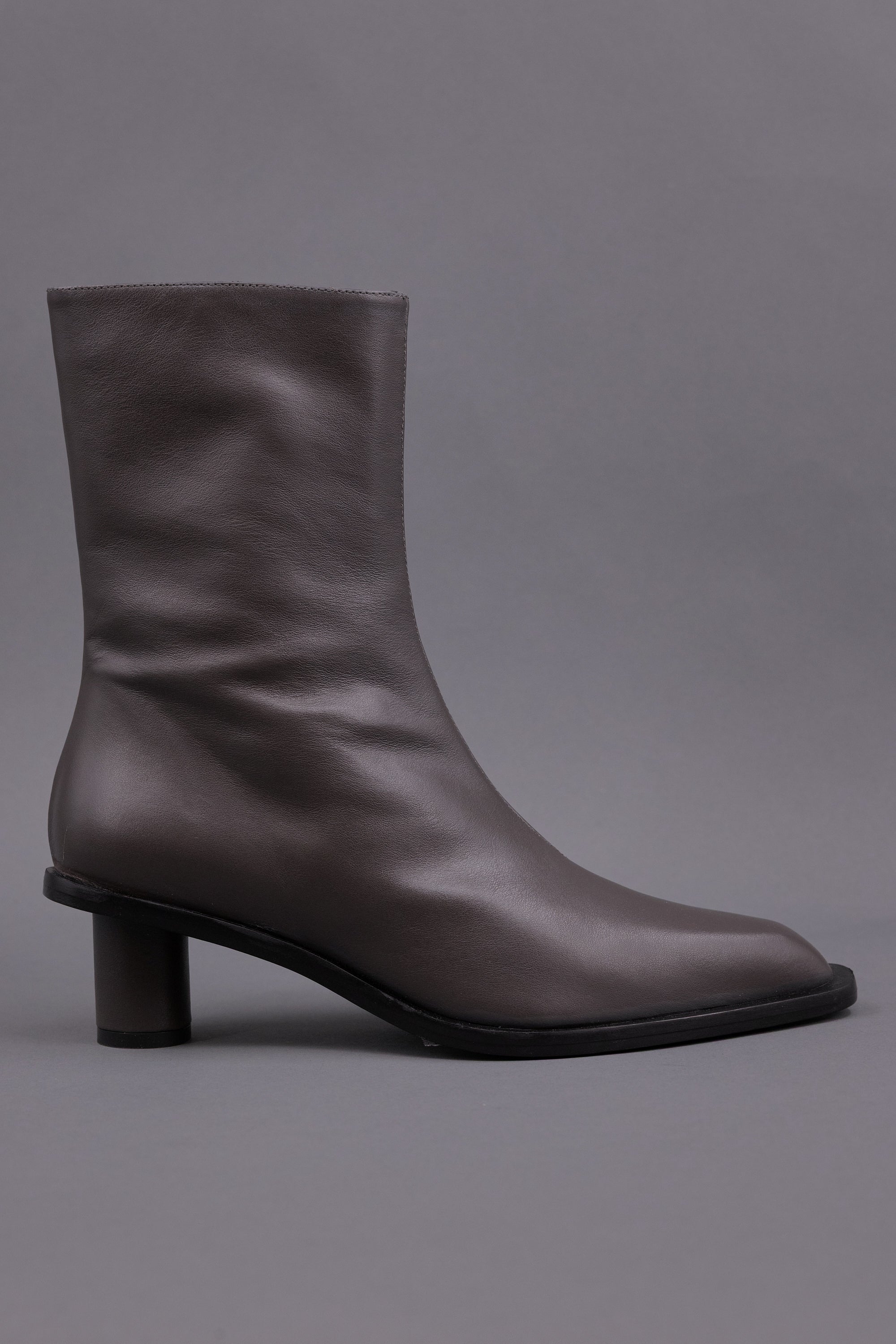 Gilda laarsje in nappa charcoal - Image 3