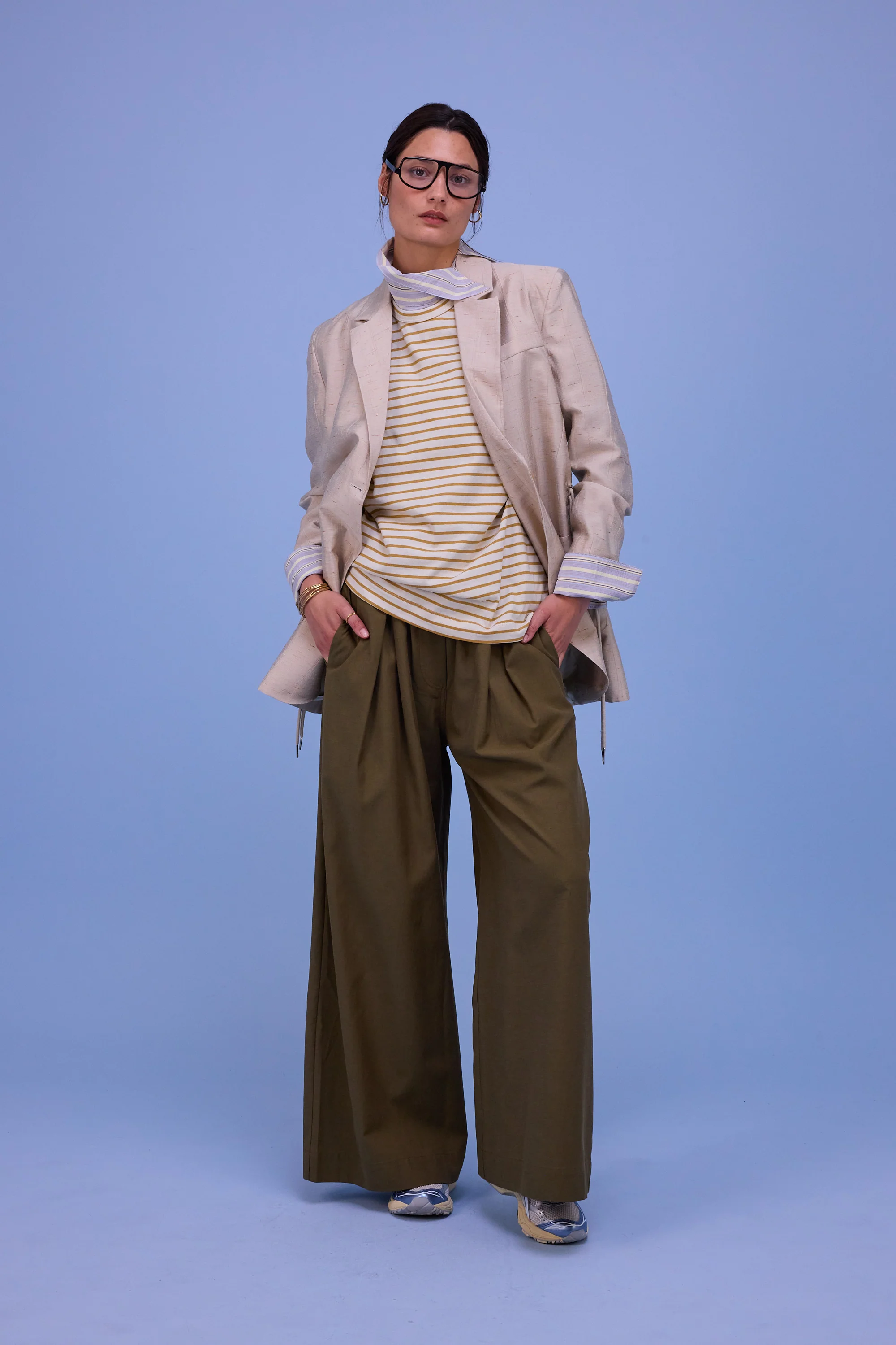 Harmon blazer in champagne santoso - Image 6