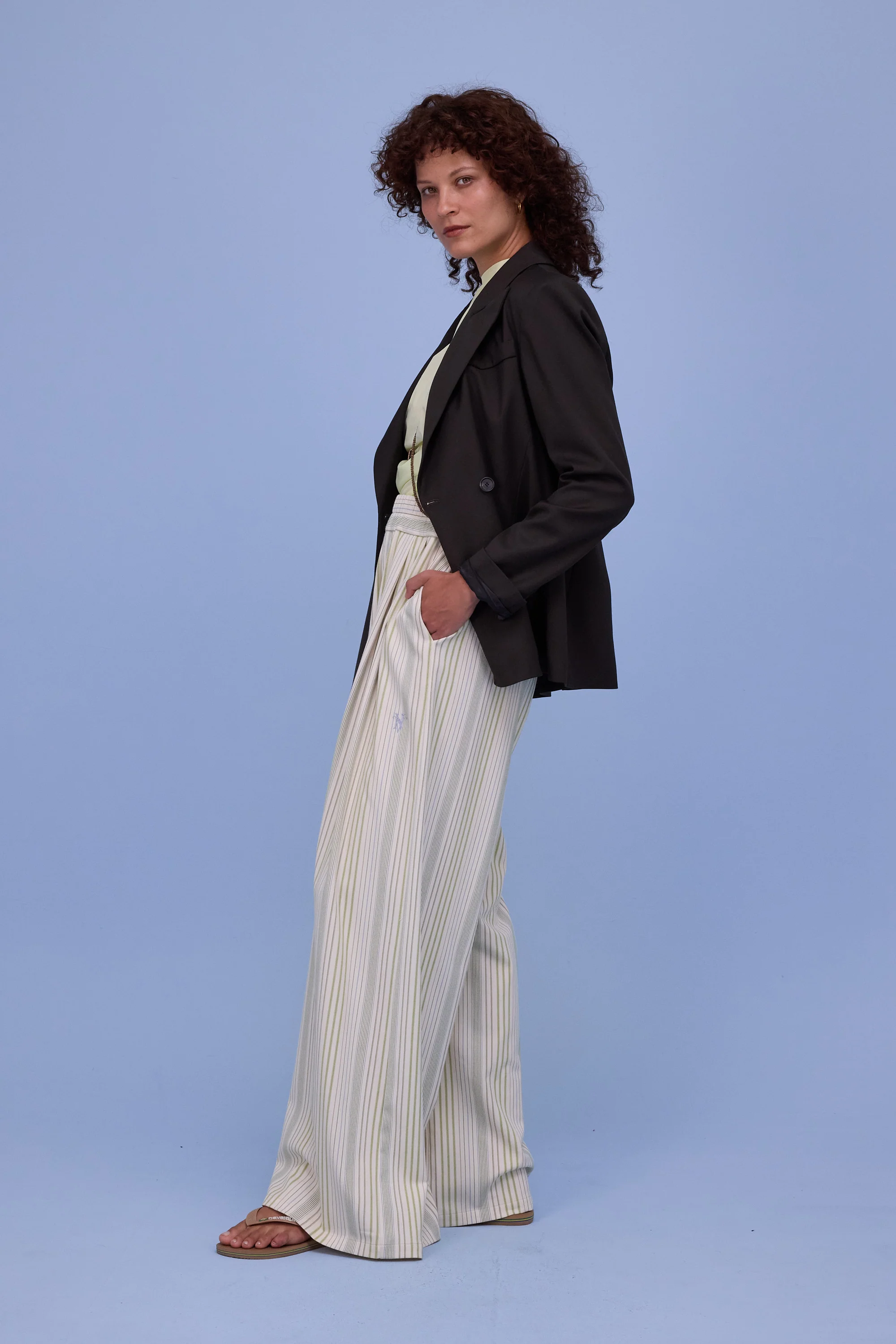 Davos blazer in black olive - Image 2