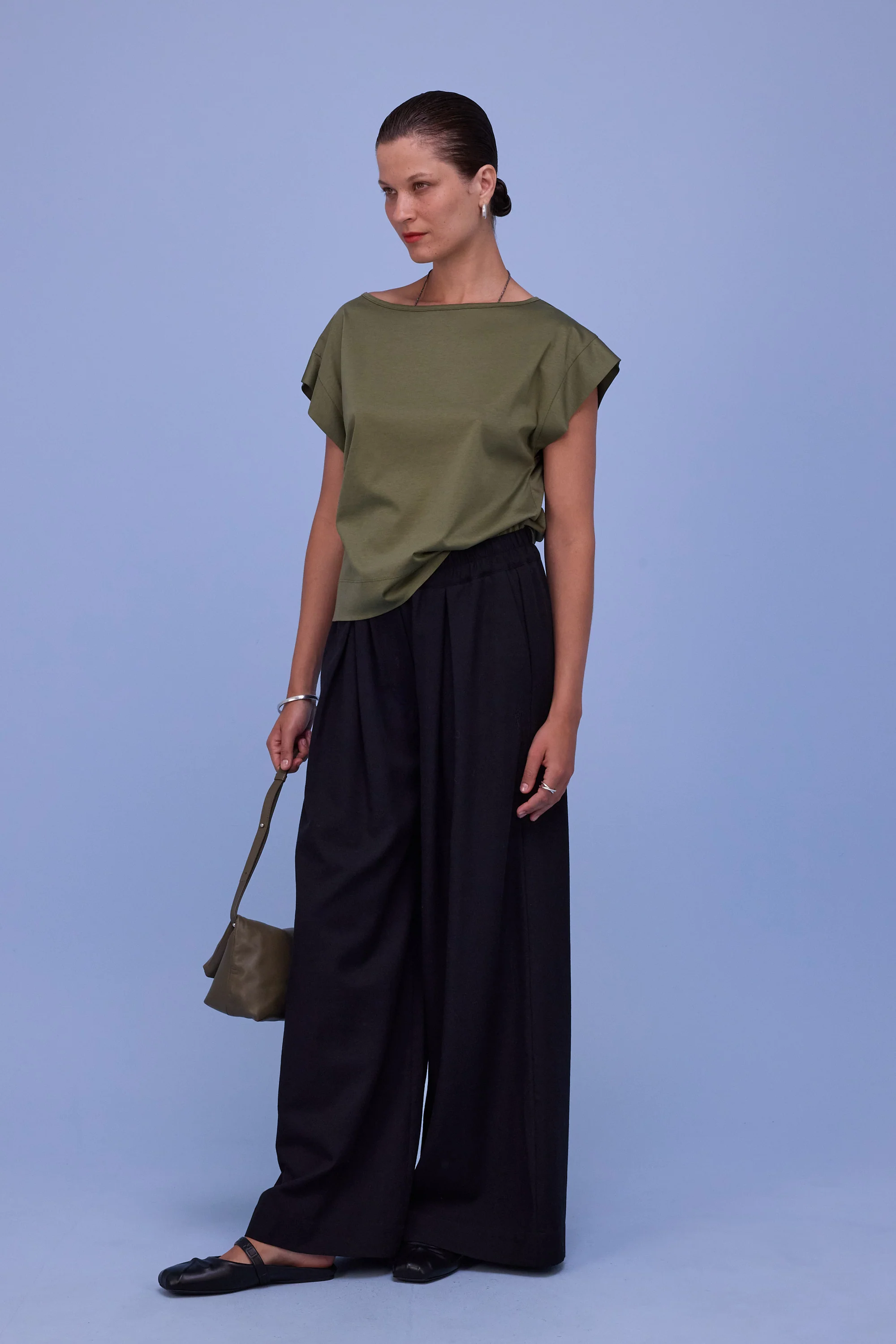 Demi T-shirt in dark olive - Image 4