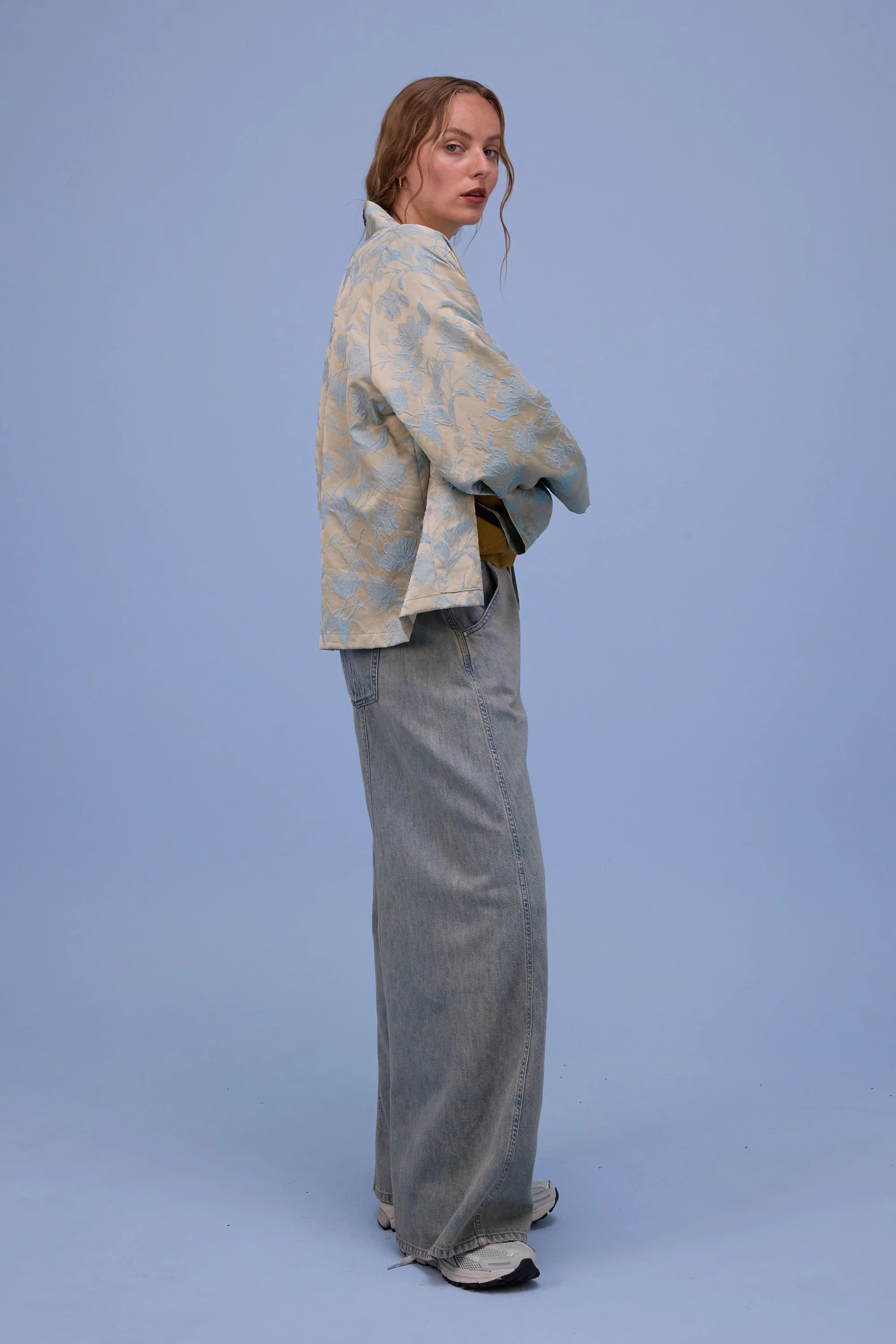 Flenn kimono in blue glow jacquard - Image 5