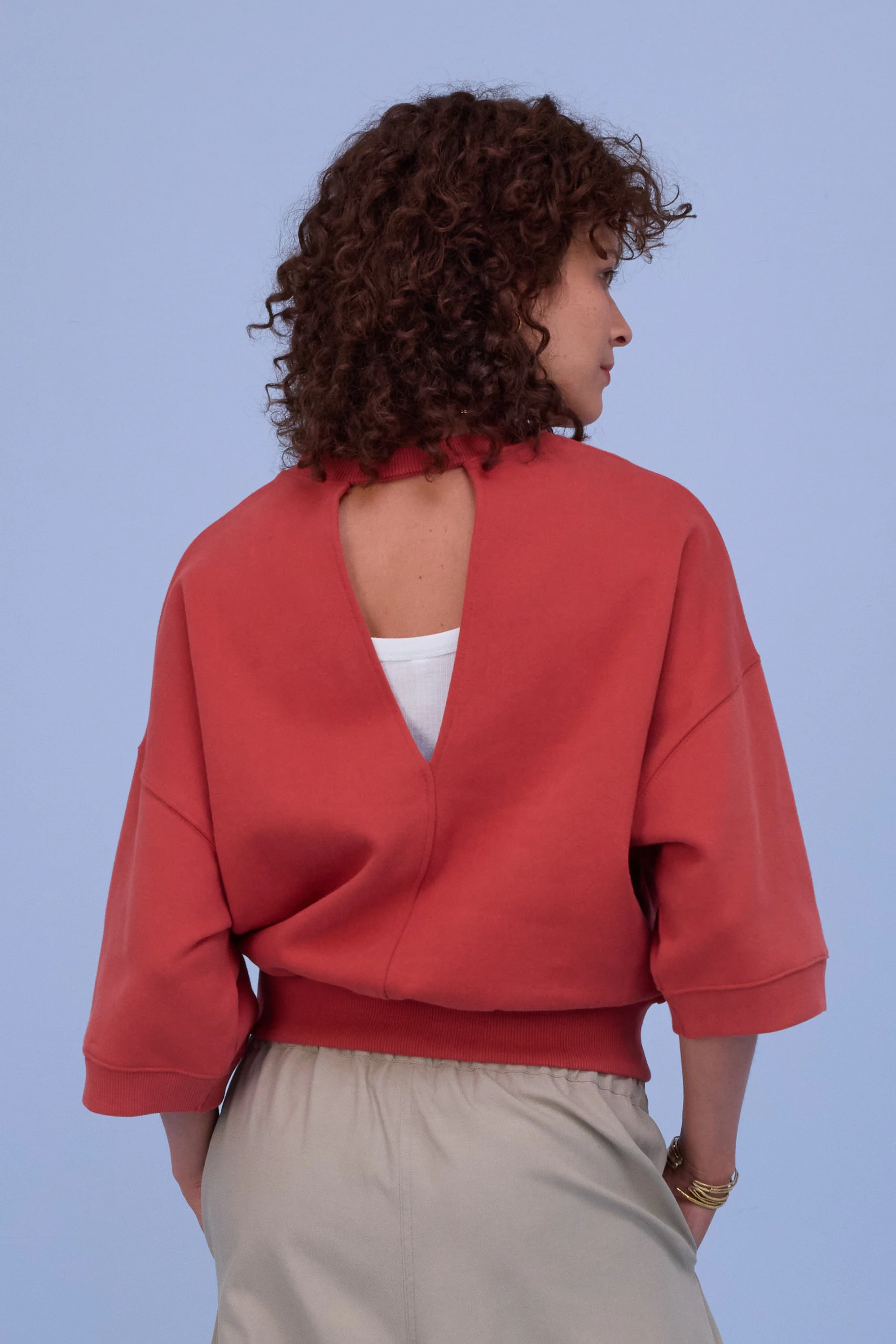 Hibiscus sweater in bossa nova - Image 2