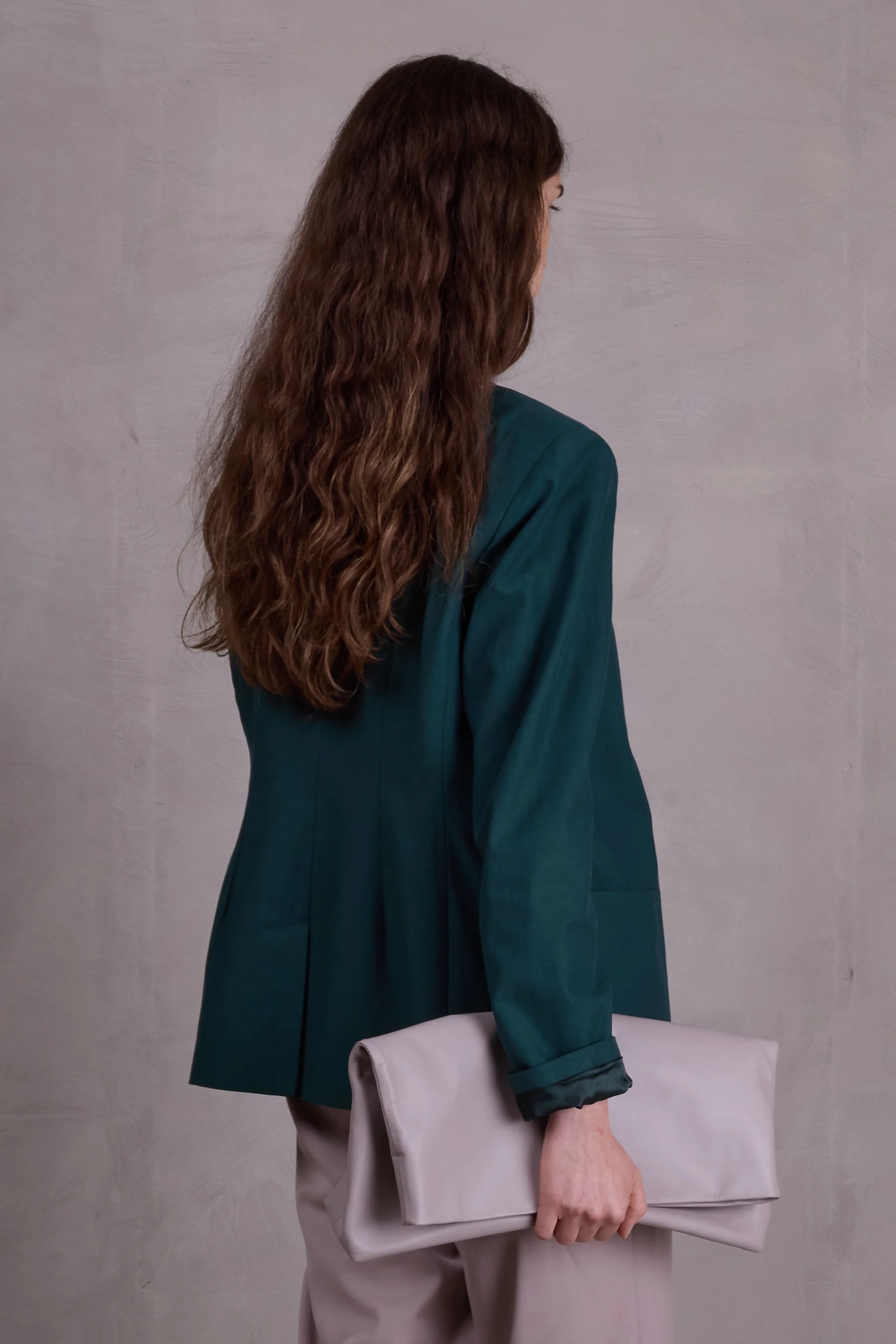 Clutch bag in taupe - Image 5