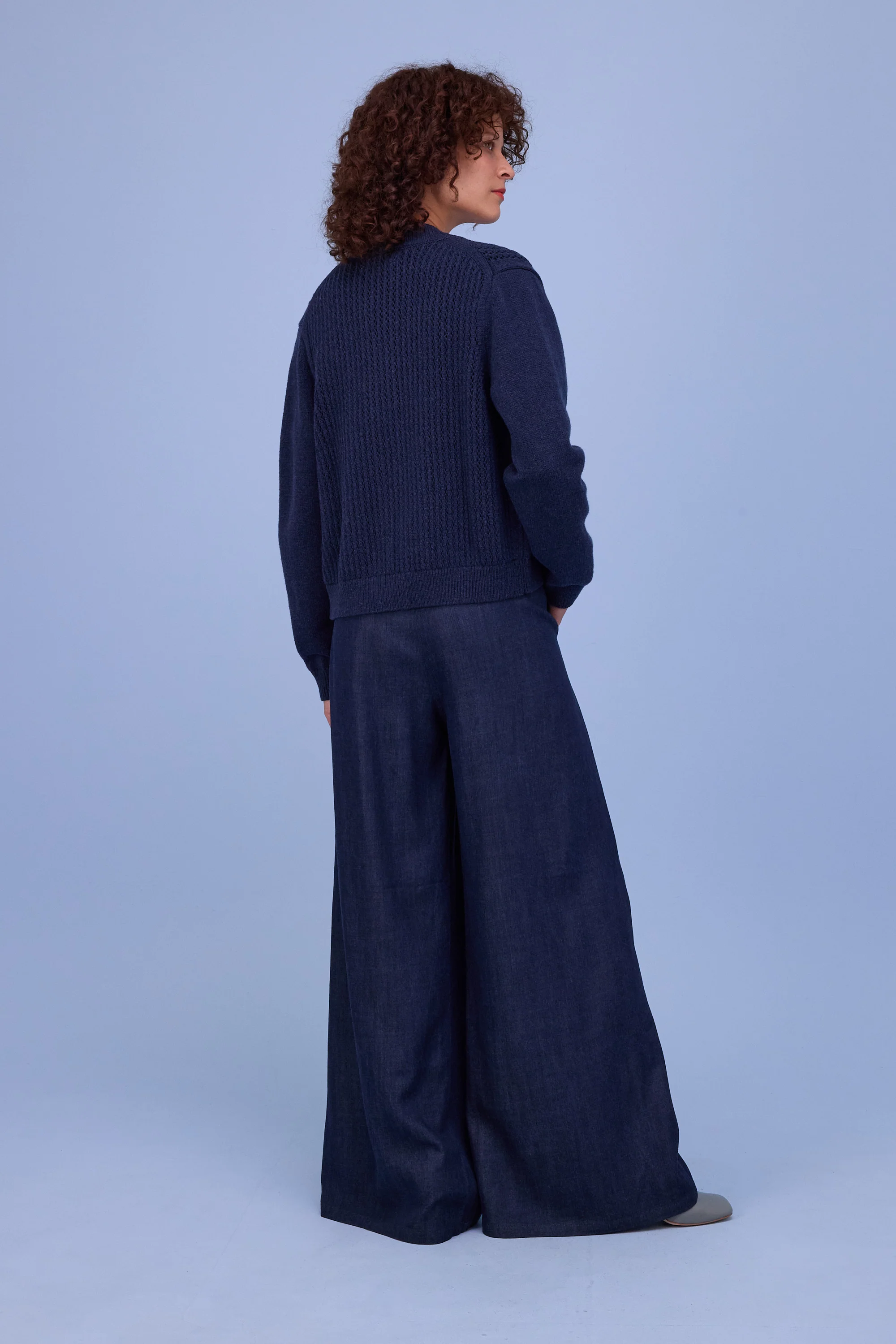 Herklion cardigan in navy - Image 4
