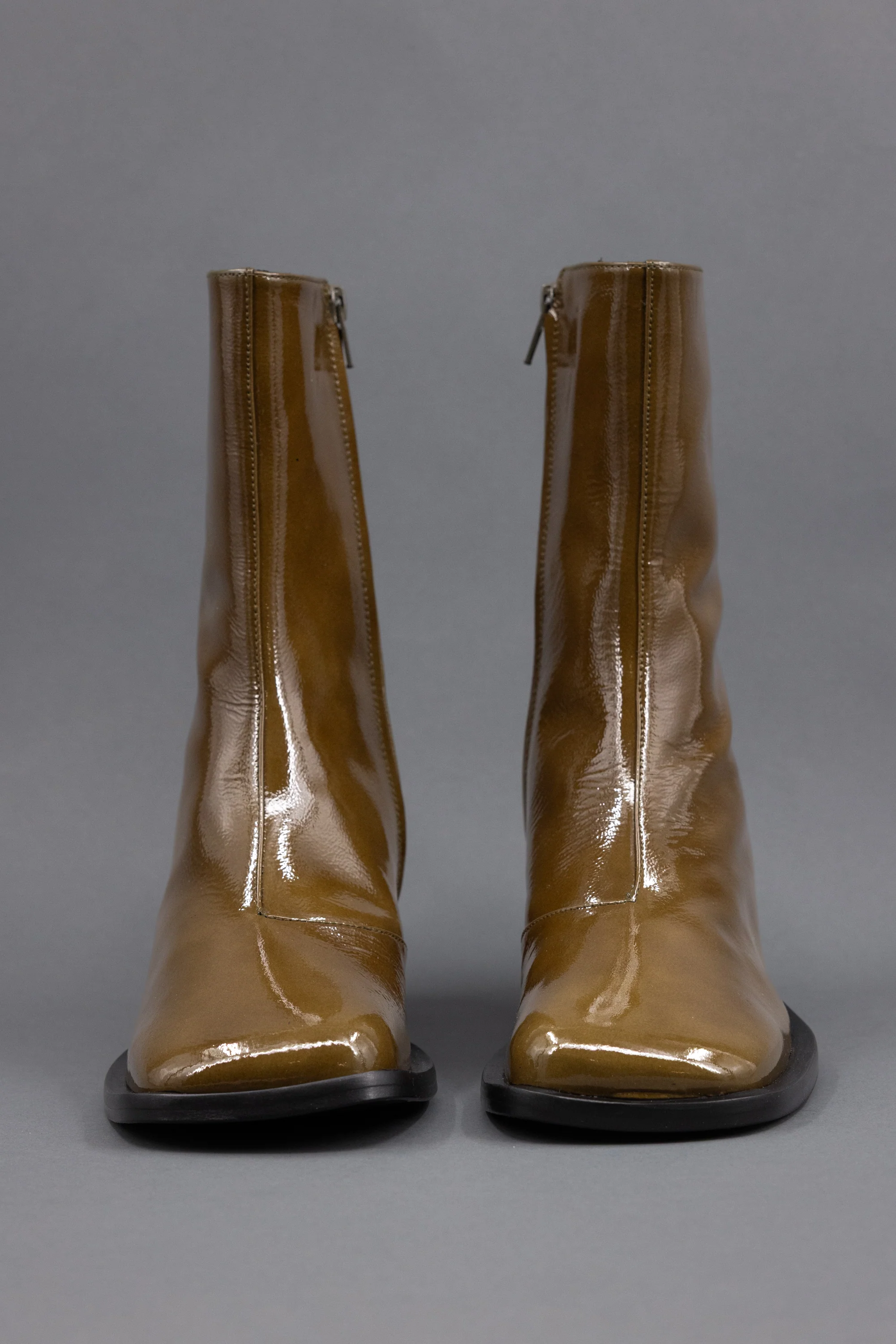 Grada laarsje in patent olive - Image 2