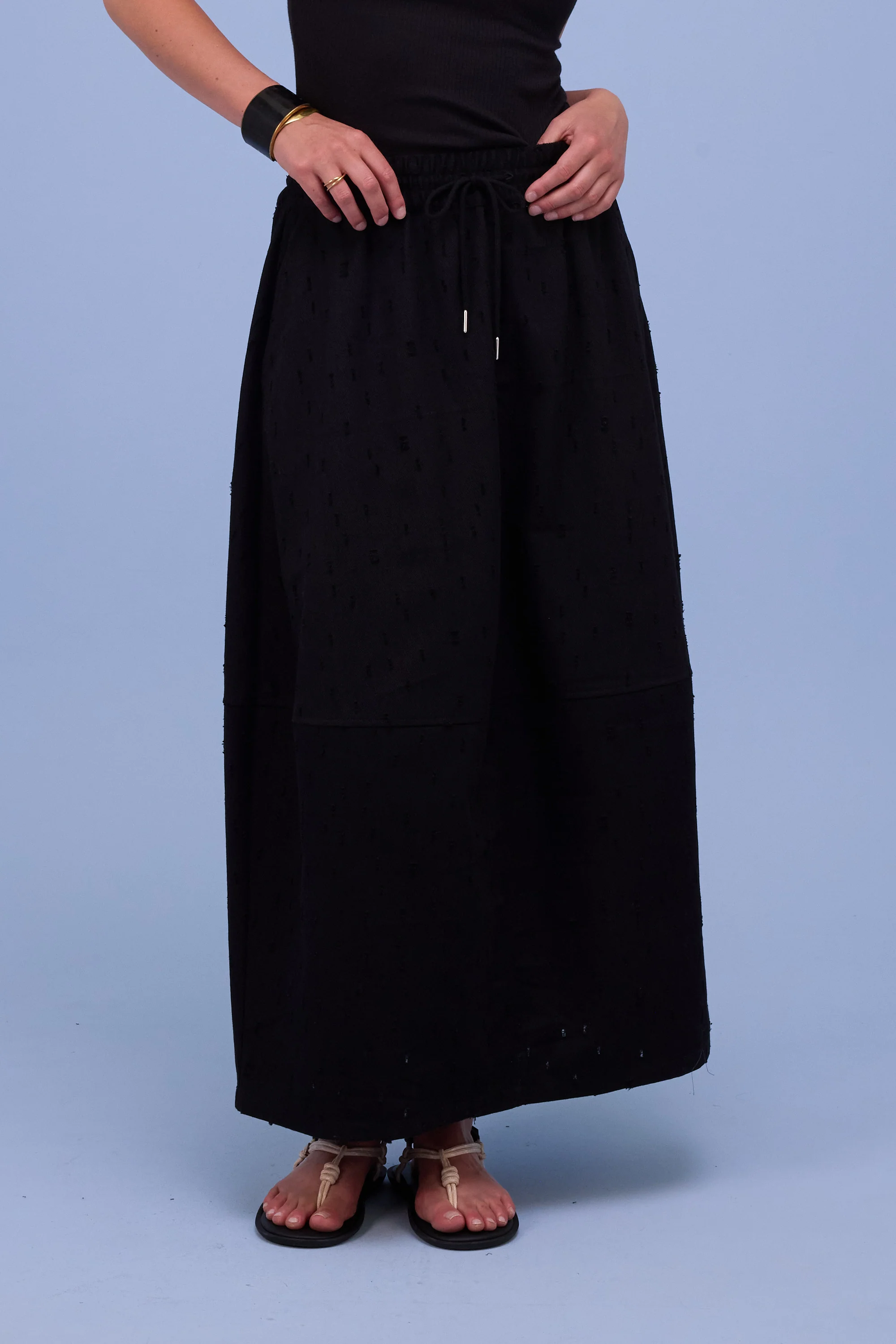 Héva rok in black ripped cotton