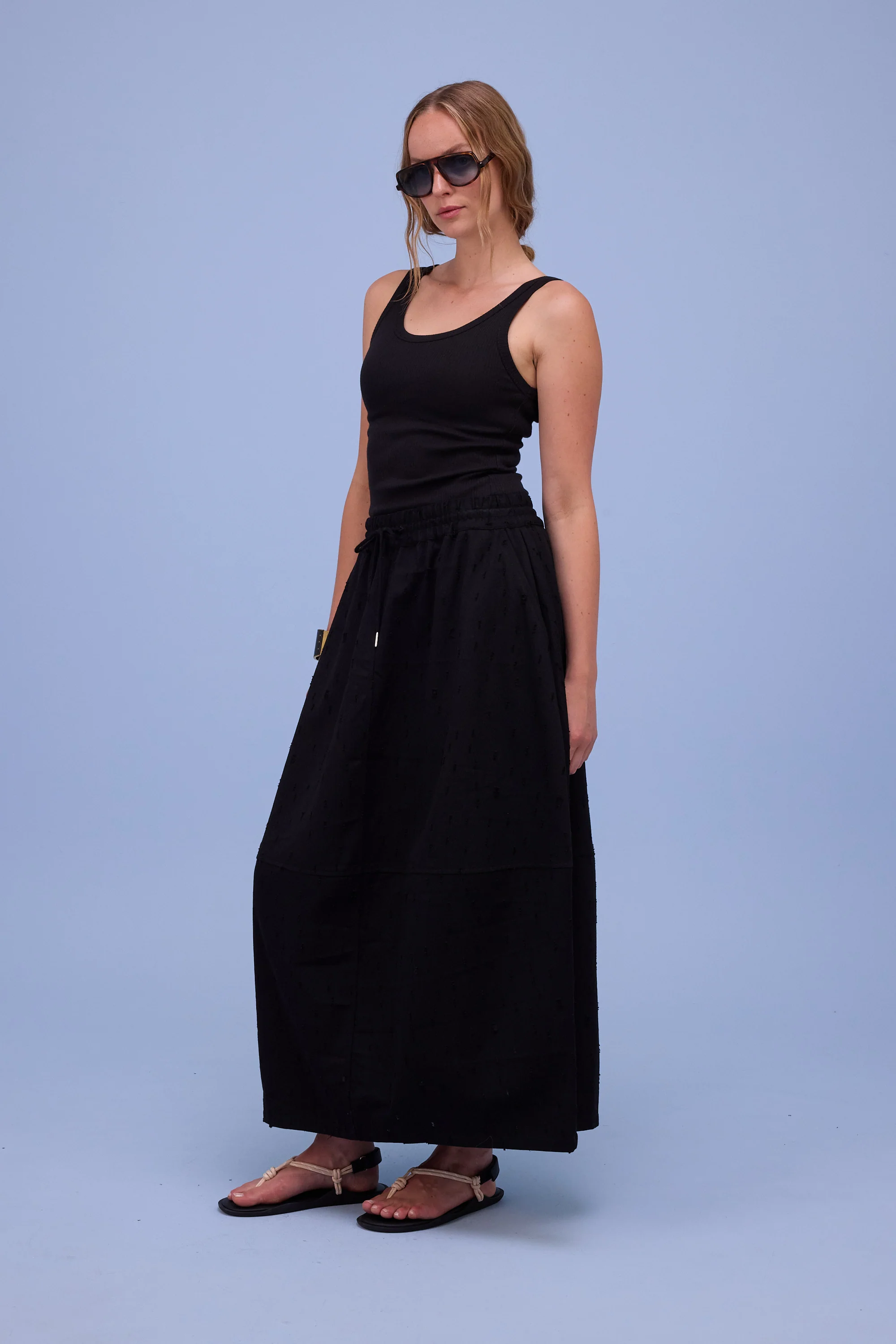 Héva rok in black ripped cotton - Image 2