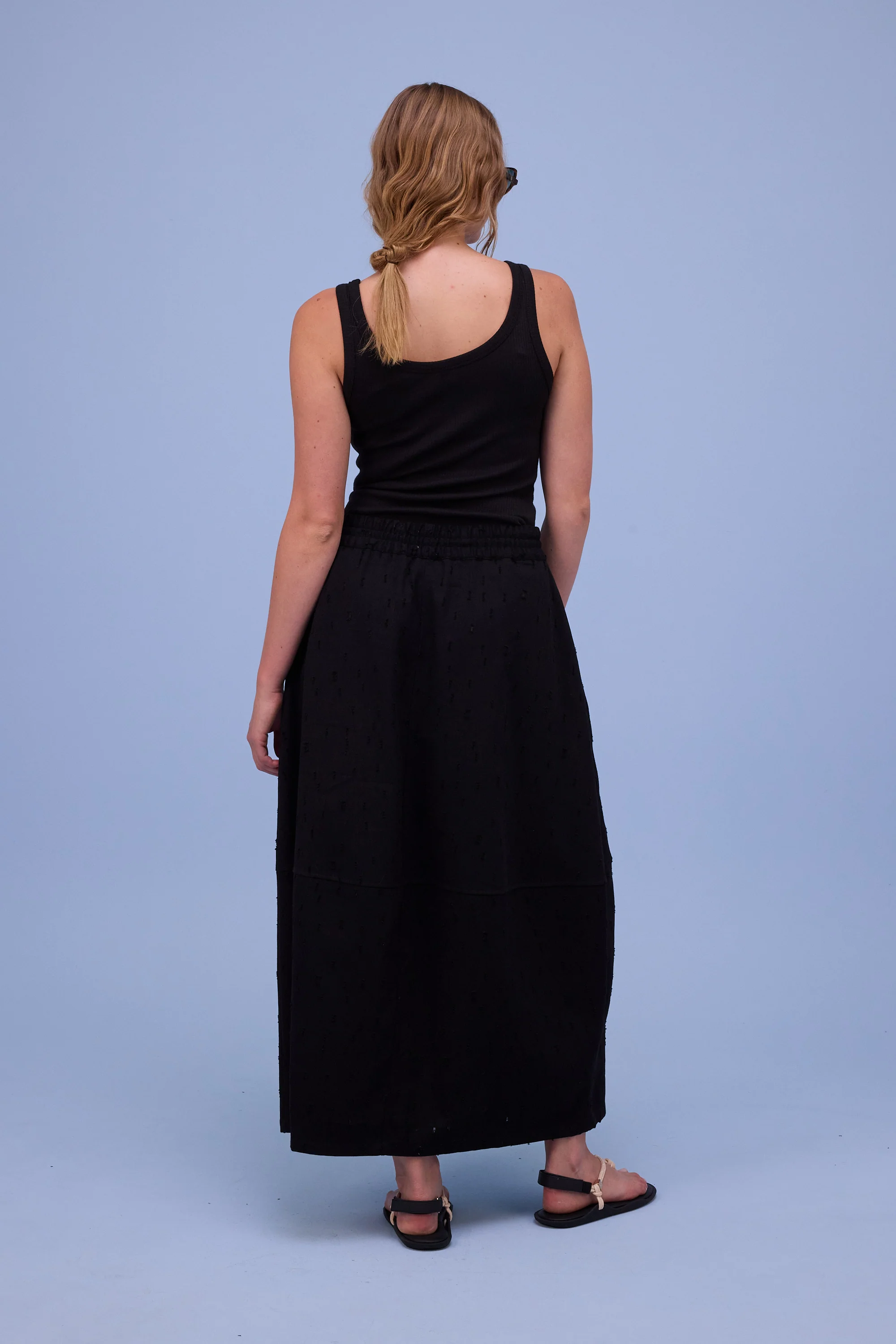 Héva rok in black ripped cotton - Image 3